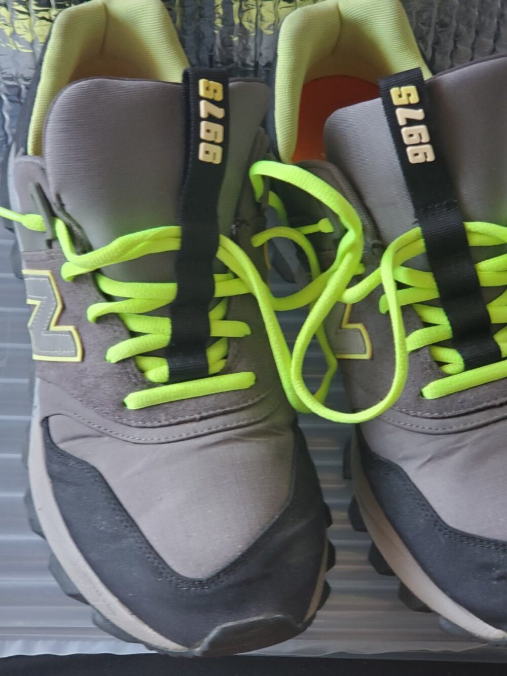 New Balance 997S Men's Size 11 Gray Neon Yellow Green w/ Dr. Scholl's Insole - Picture 7 of 16